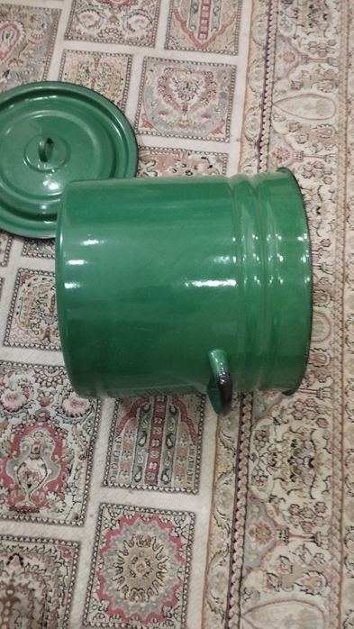 Кастрюли домашние. Эмалированная и алюминиевая