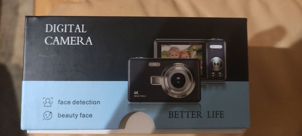 Чисто нов дигитален фотоапарат