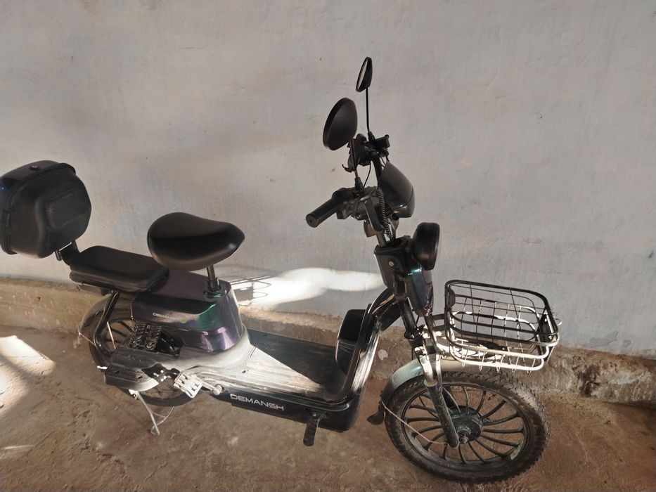 Скутер новый очень хорошее состояние