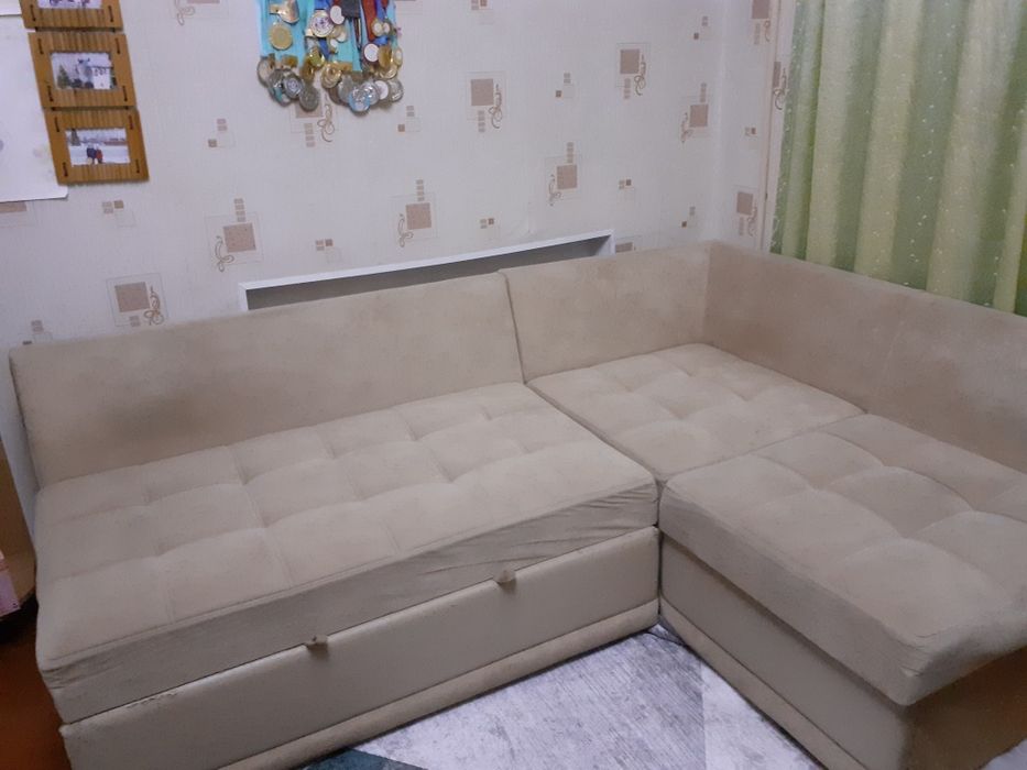 Диван продам         .