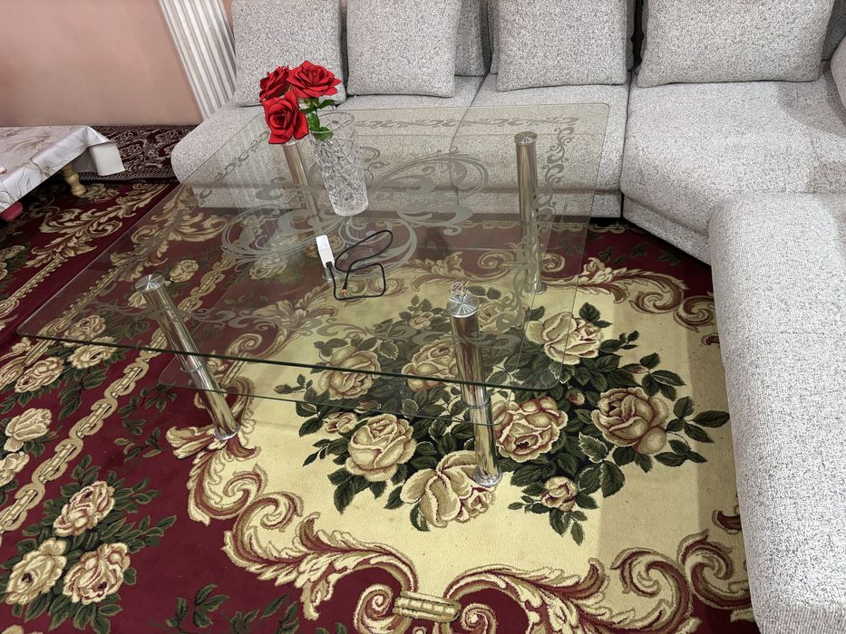 Oynali stol sotiladi