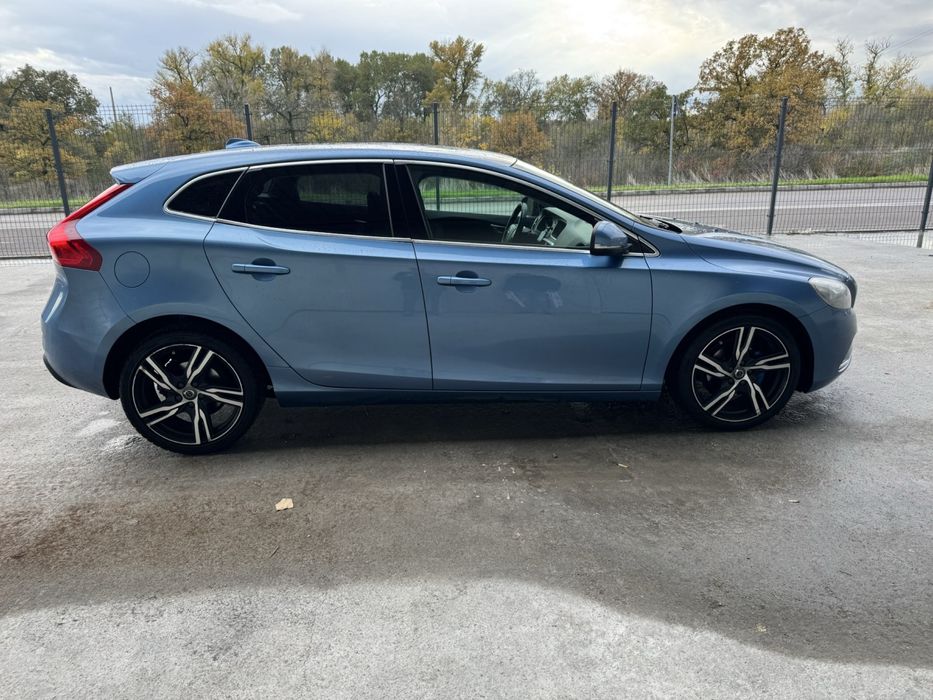 VOLVO V40 2.0 D2 Panorama