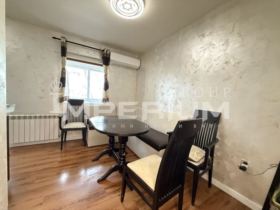 Дава се под наем Четиристаен апартамент в Варна, Базар Левски - 100 кв.м за 816 € - Снимка #1