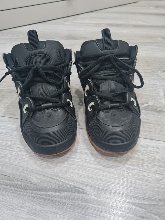 Продам кроссовки