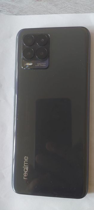Vând Realme 8 PRO  și husă Samsung