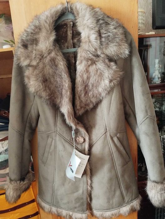 Haină din blană artificială