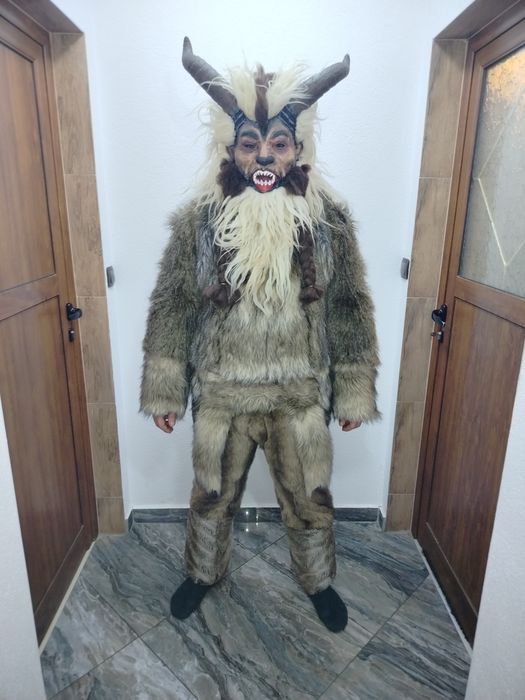 Кукерски костюми