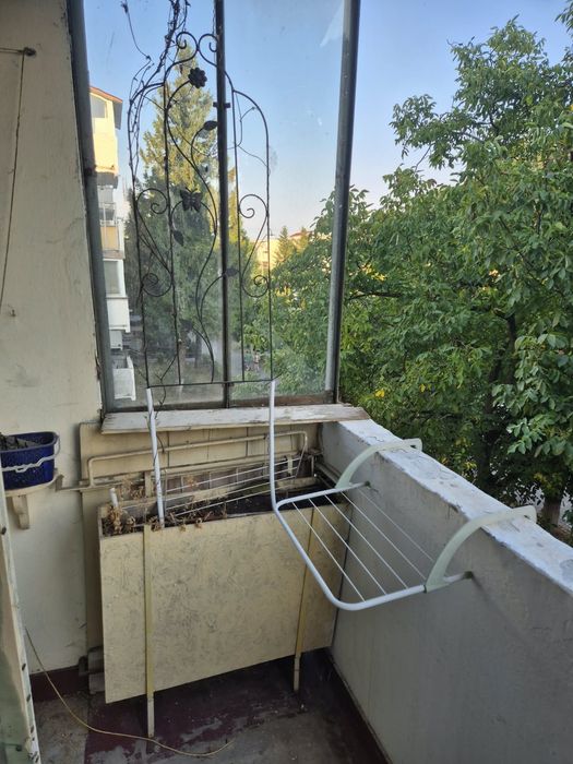 Apartament ultracentral 3 camere decomandat Onești