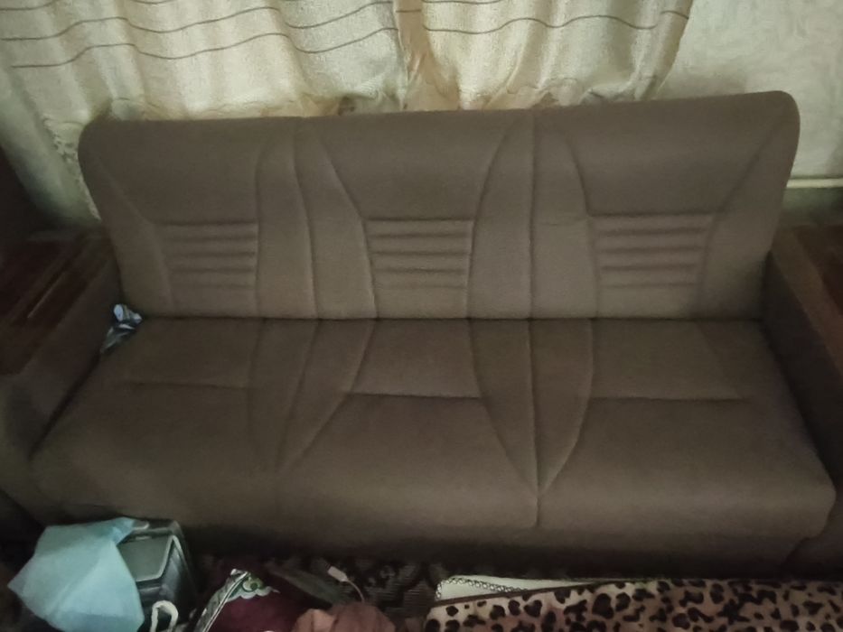 Zal uchun komplekt divan