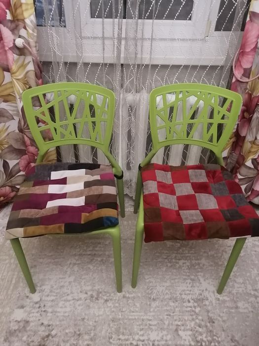 Продам стулья пластик