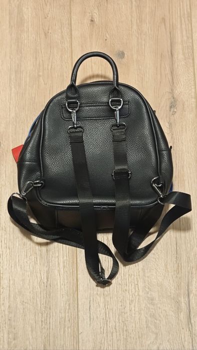 Кожена раничка Nobo