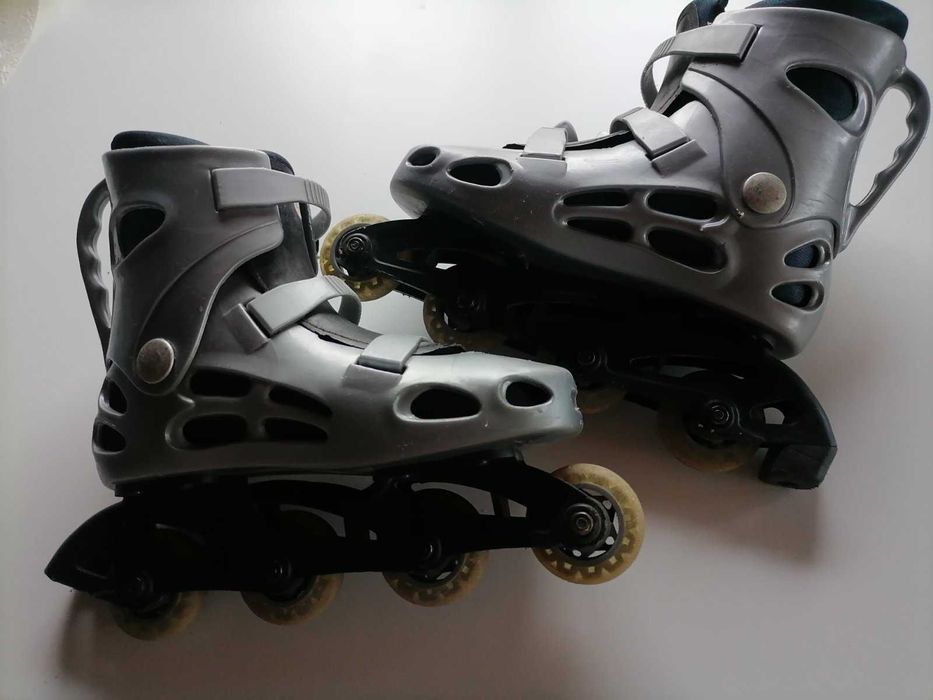 Продавам детски ролери и каска