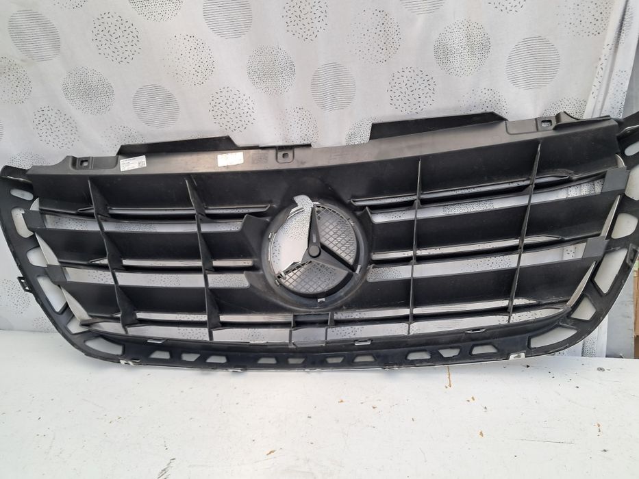 Грил решетка Mercedes Sprinter A910