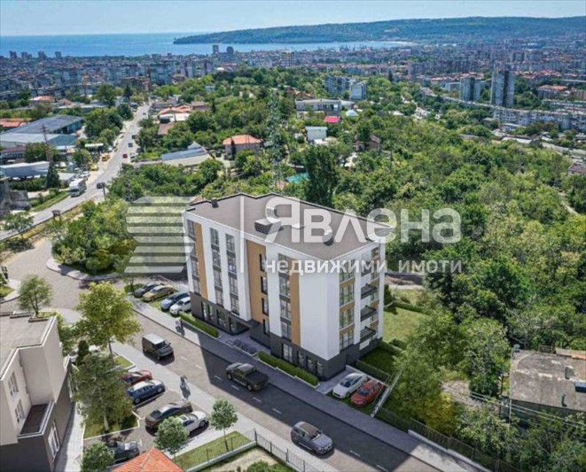 Продава се Тристаен апартамент в Варна, Цветен квартал - 89 кв.м за 1397 €/кв.м - Снимка #1