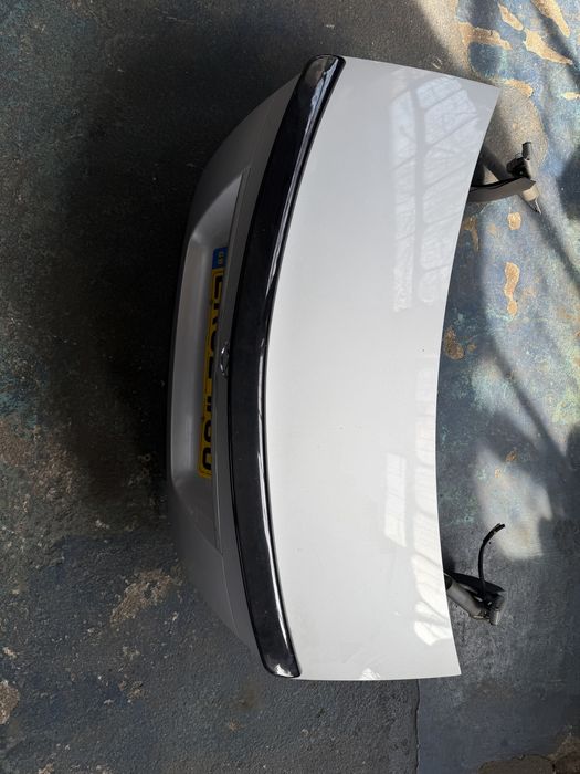 Capota portbagaj haion mercedes w204 facelift amg