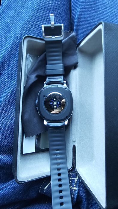Samsung Galaxy Watch 8 Classic (46mm) смарт-соати.
