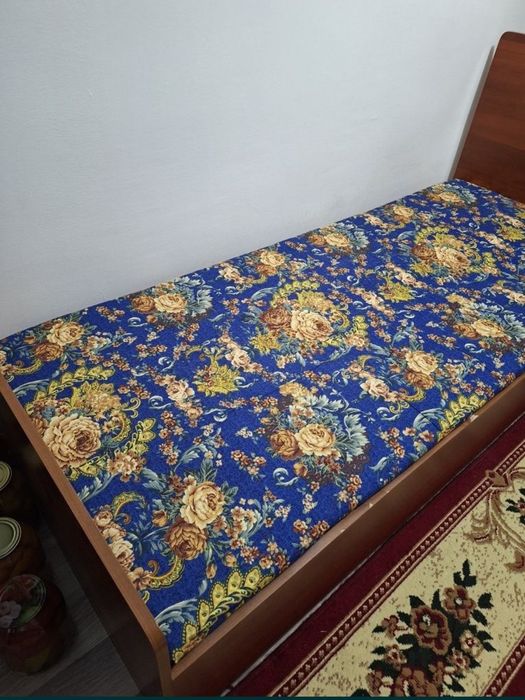 Кровать б/у односпальная