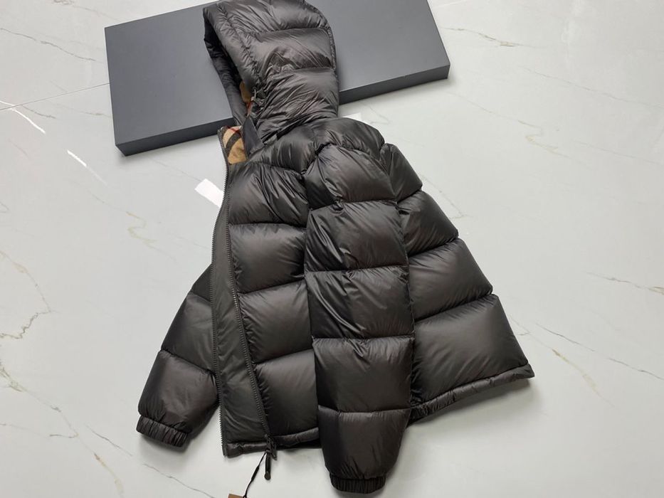 Geaca Burberry , calitate premium , pe comanda , noua , L