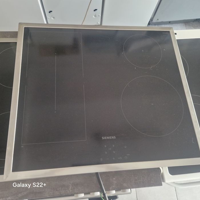 Комплект фурна и плот за вграждане SIEMENS Pyrolyse Induction