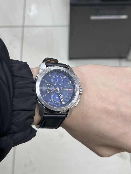 часы tommy hilfiger