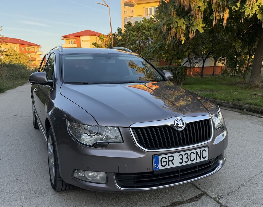 SKODA Superb 2012 — imagine 3