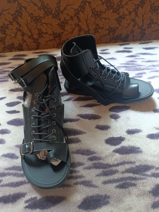 Мужские сандалии