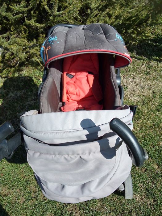 Бебешки колички,комбинирана зимна лятна чиполино,столчета за хранене .