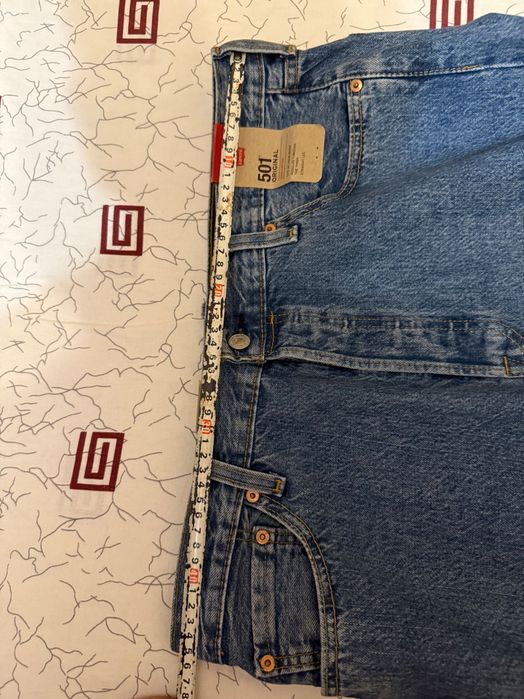 Одежда Levis (джинсы и рубашки)