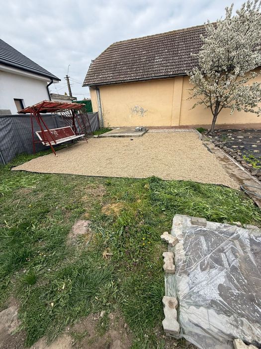 Vând teren intravilan