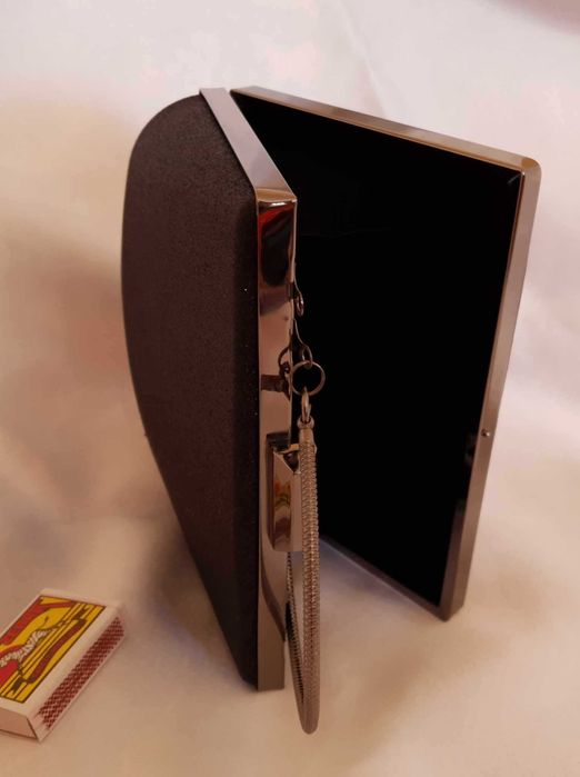 Елегантна красива чанта