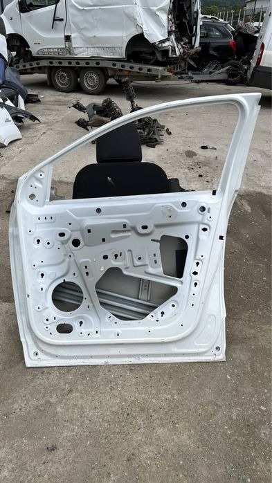 2 бр. предна дясна и 1 бр. предна лява Peugeot 3008 2,5008 (2016-2023)