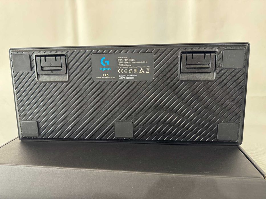 Клавиатува - Logitech Pro Blue Clicky