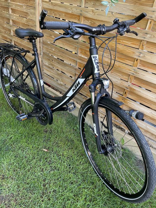 Bicicleta KTM Avenza Trekking