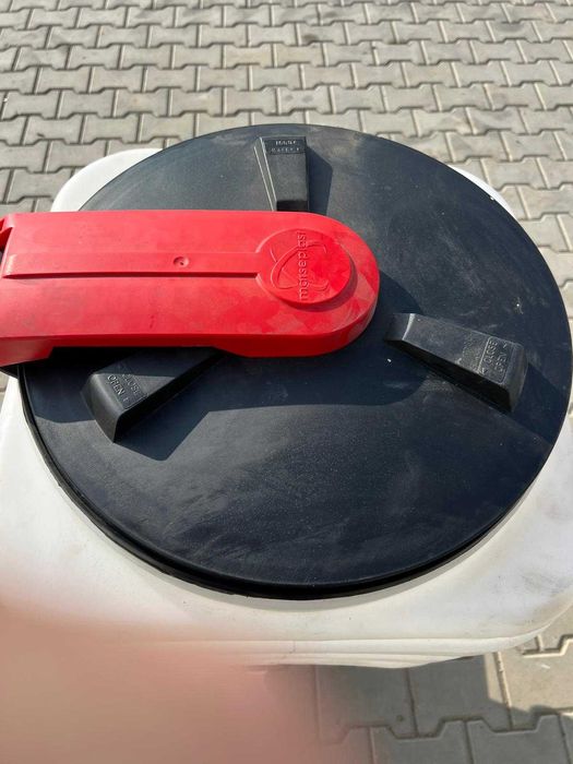 Разпределител на сол, семена, торове - 110 L + Видео