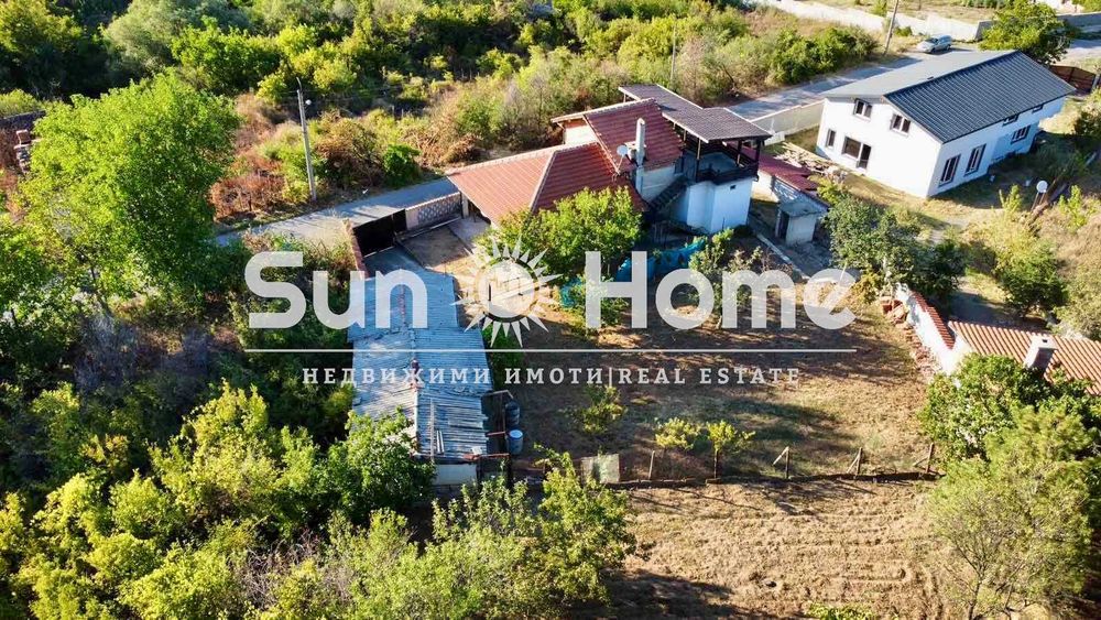 Вила  с панорамна гледка и просторен двор в гр. Харманли