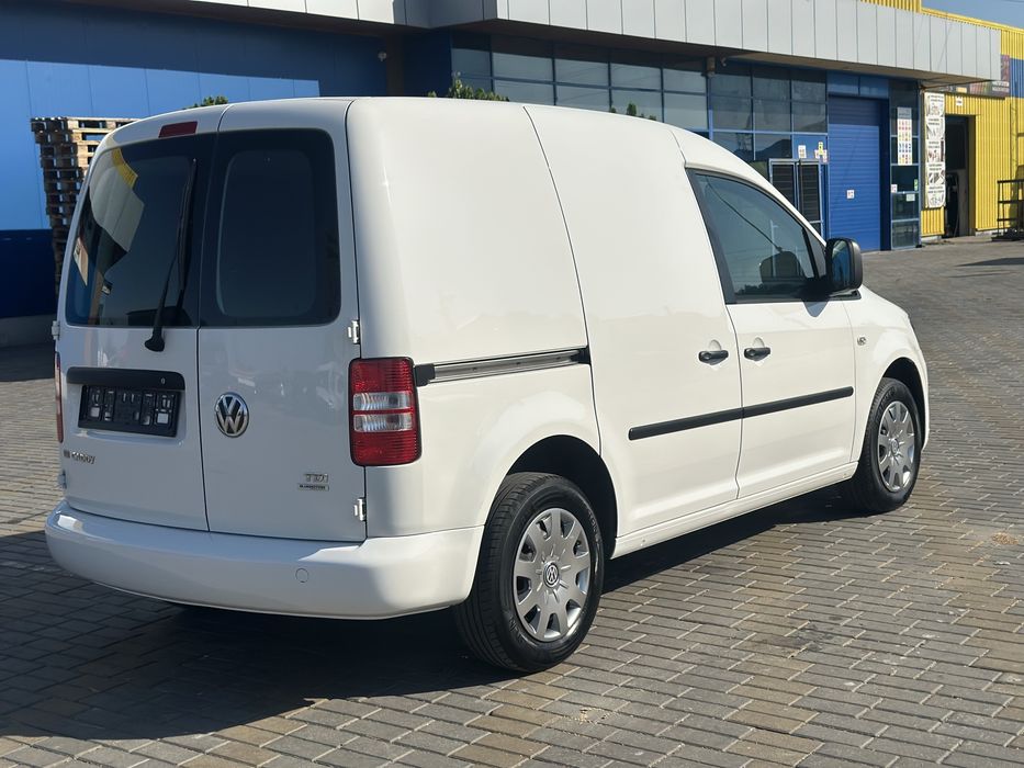 Vand Vw Caddy 1.6 tdi,2011,euro 5,climatic functional,interior deosebit,240000 km trecuti pe factura,import Olanda