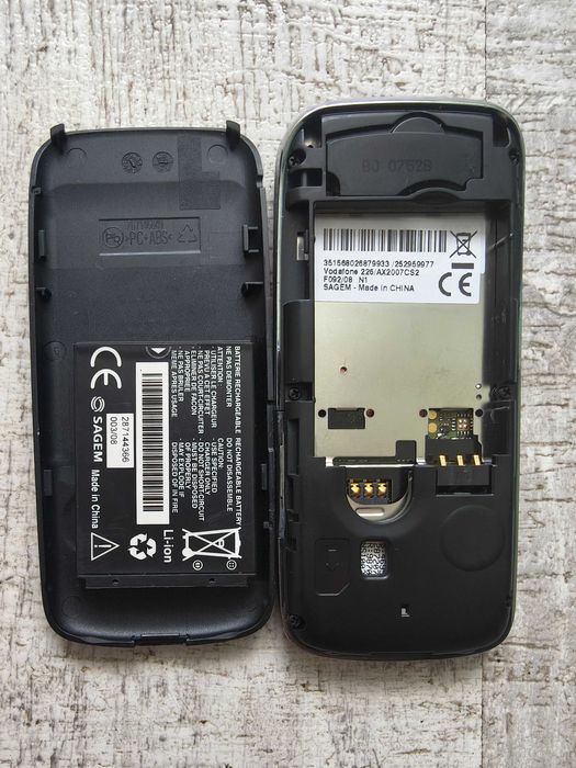 Telefon mobil GSM Vodafone 226 Sagem. Fără încărcător.