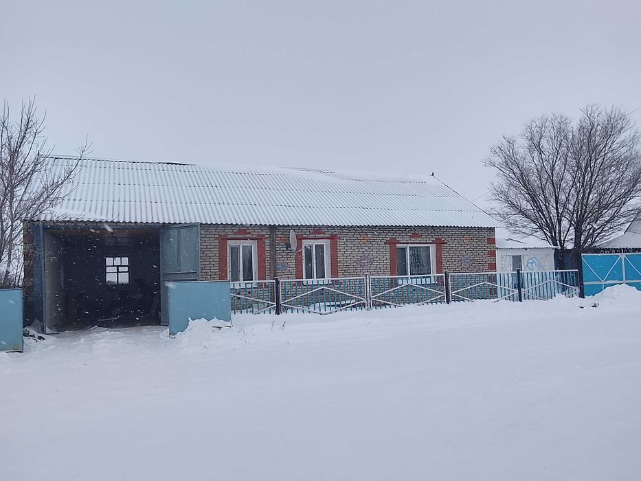 Продаётся дом п.Валерьяновке