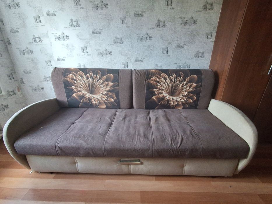 Продам диван в отличном состояни