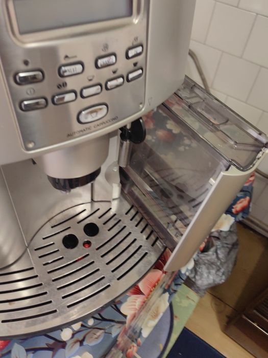 Expresor de cafea DeLonghi capucino