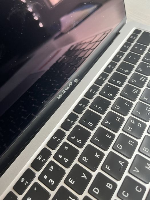 Macbook air m1 8/256