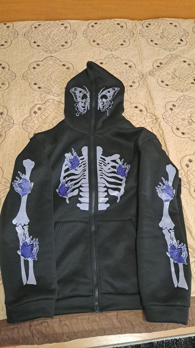 Flanel negru schelete