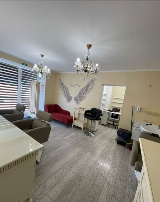Inchiriez salon Calea București