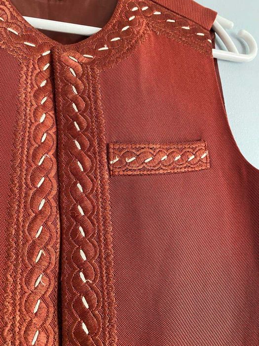 Винтидж елек с бродерия