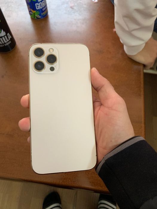 Iphone 12 pro max АКБ:82 экран заменен