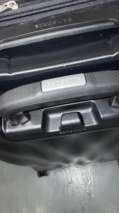 Черен куфар SAMSONITE