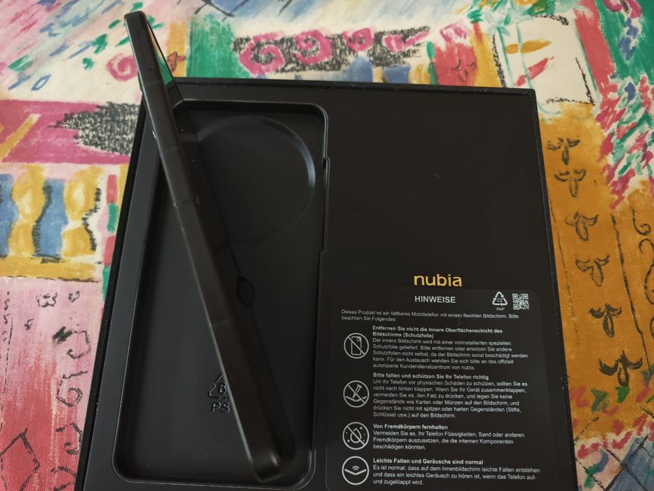 ZTE Nubia Flip 5G