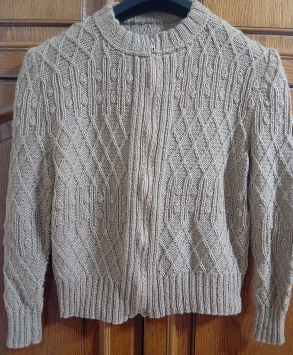 Plovar tricotat manual de lana