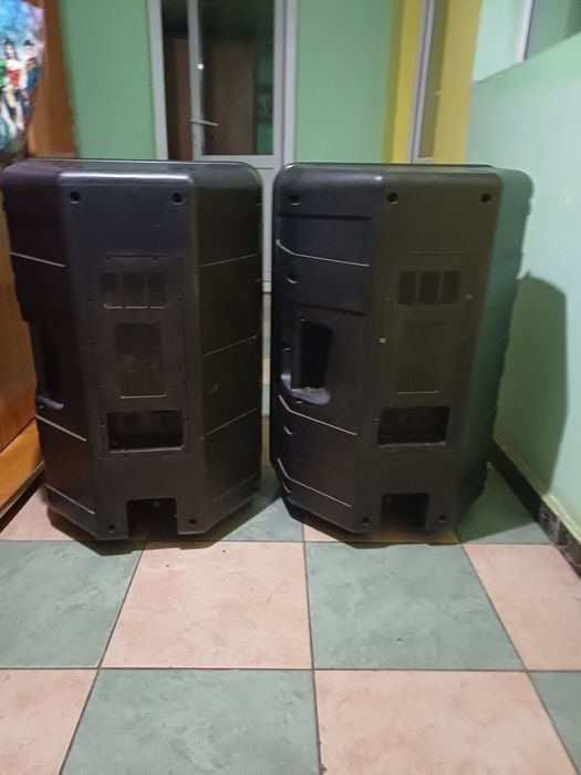 Boxe rcf cu sau fără difuzoarele de  medii bas   fbt behringer