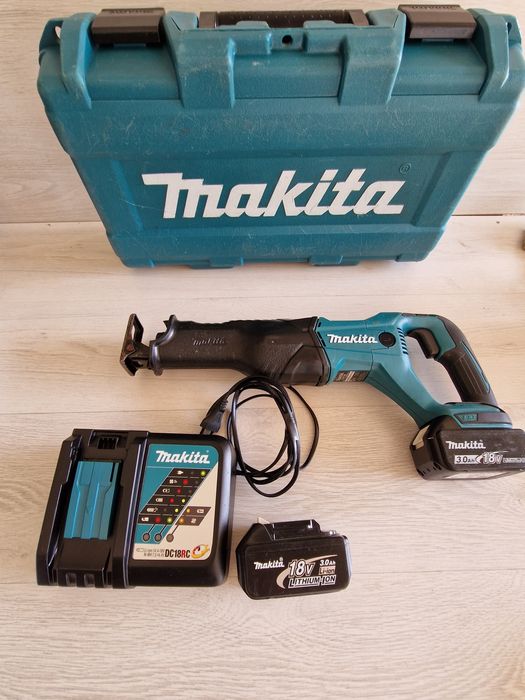 Ferăstrău sabie MAKITA DJR 186